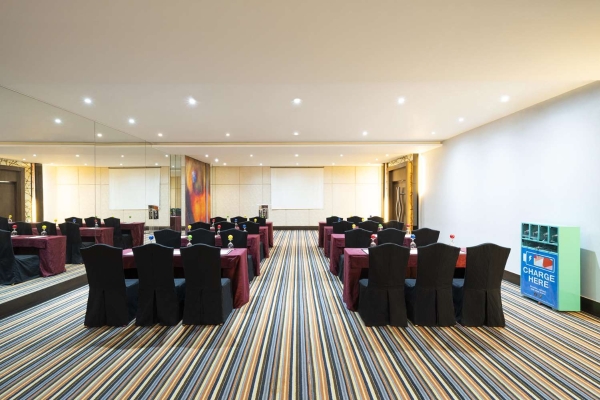 Hotel Jen Manila formerly Traders Hotel Manila (Pasay City)